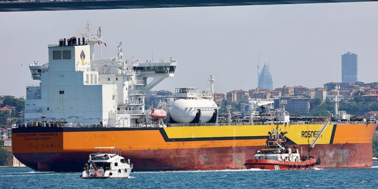 Hundreds of Russian shadow tankers trigger military alarm transiting NATO waters: report